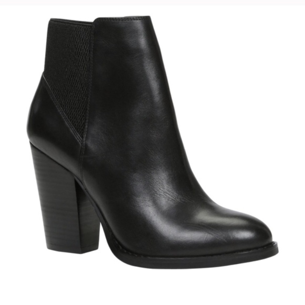 ALDO Chelsea Ankle Boots Size 6 - Leather Black